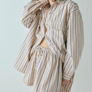 Conjunto de Camisa y Pantalones Cortos de Lino para Mujer, Estilo Casual a la Moda, con Bordado OEM, Largo por Encima de la Rodilla, Venta Caliente 2025 - Product Image 2