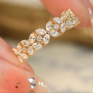 Bague en or massif 18 carats en forme de fleur sertie de diamants naturels Xinfly Real Diamond Gemstone Iced Out 1 Ctw - Product Image 2