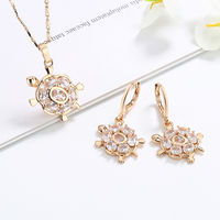 Ensemble de collier et de boucles d'oreilles avec pendentif tortue, bijoux en zircone cubique plaqués or 18 carats, ensemble de bijoux pour femmes en laiton