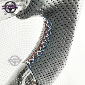 Volant de voiture en fibre de carbone pour Peugeot <span class=keywords><strong>308</strong></span> <span class=keywords><strong>GTI</strong></span> 2014, livraison rapide d'usine - Product Image 2