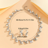 Ensemble de 2 colliers pour femmes, style rétro européen et américain, en alliage de quartz, avec chaîne Figaro, motifs feuilles et fleurs, design audacieux
