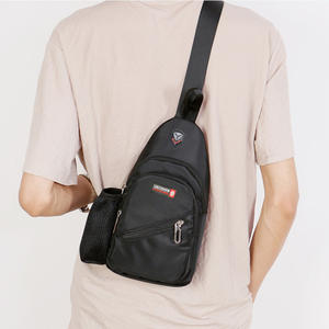 Sac <span class=keywords><strong>de</strong></span> poitrine imperméable avec prise casque, sac à bandoulière léger pour téléphone portable pour <span class=keywords><strong>homme</strong></span>, sac <span class=keywords><strong>de</strong></span> poitrine à bandoulière - Product Image 6
