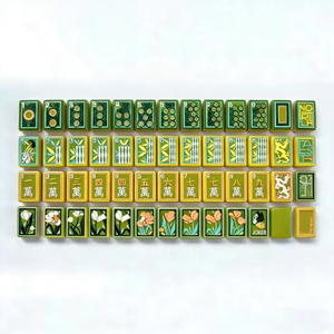 Juego de Mahjong Americano Premium Personalizado en Verde Esmeralda, 160 Fichas de Acrílico con Tres Tonos y Revestimiento Verde - Product Image 1