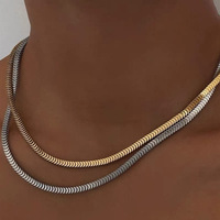 Collier chaîne serpentine en acier inoxydable plaqué or 18 carats, flexible et plat, pour femme