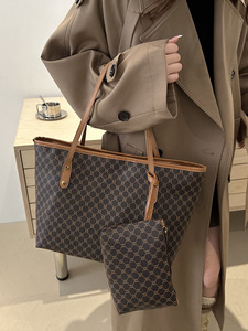 <span class=keywords><strong>Sac</strong></span> fourre-tout de luxe en cuir PU pour femme, <span class=keywords><strong>sac</strong></span> à <span class=keywords><strong>bandoulière</strong></span> de marque <span class=keywords><strong>avec</strong></span> <span class=keywords><strong>chaîne</strong></span>, grand <span class=keywords><strong>sac</strong></span> à main pour femme <span class=keywords><strong>avec</strong></span> fermeture éclair – Grande vente - Product Image 4