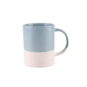 La tazza di tè di stile nordico dello smalto opaco su misura all'ingrosso dei fornitori della cina mette la tazza di caffè di ceramica di giunzione di due colori con la maniglia