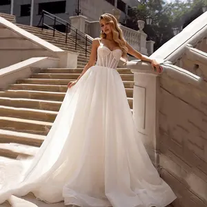 Gaun pengantin seksi, gaun pengantin emas lengan pendek yang layak dengan trailing