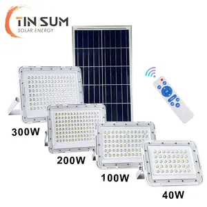 China Factory Price Outdoor Spotlight Waterproof With Remote Control Solar Powered LED Flood Light