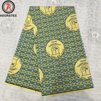 Nouveau design de gros de tissus en polyester avec logo personnalisé imprimés à la cire en usine pour les uniformes scolaires africains de Guinée