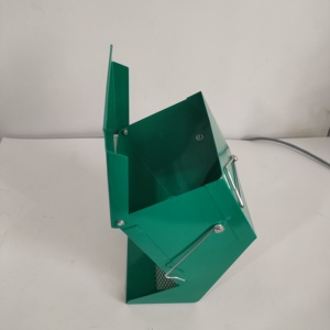 Mangeoire en acier pour petits animaux avec couvercle Tamis Boîte d'alimentation inférieure pour animaux de compagnie Lapins cobayes et autres animaux de taille similaire - Product Image 5