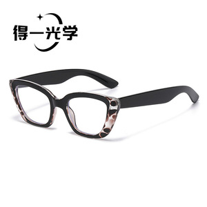 Gafas Decorativas De Yi Optics con Montura Pequeña con Estampado de Leopardo, Anti Luz Azul, Montura Completa, Unisex, Ligeras - Product Image 1