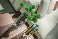 Vase en verre cristallin avec particules colorées, motif pétales ondulés, élégant centre de table, décoration de luxe pour la maison et les mariages