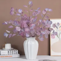Vente en gros d'usine de feuilles d'eucalyptus artificielles aux couleurs d'automne pour la décoration de la maison, les mariages, les fêtes et les arrangements floraux