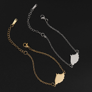 Parure de bijoux pour femme en acier inoxydable plaqué or 18 carats, comprenant un collier avec pendentif carte de La <span class=keywords><strong>Digue</strong></span> (Seychelles) et un bracelet - Product Image 2
