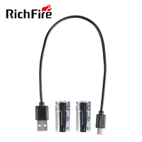 Baterai C USB Isi Ulang Lithium C dengan Kabel Pengisi Daya 3.7V Tipe C Dapatkan Hadiah Senter