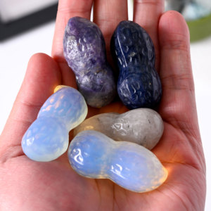 Ornement en cristal de cacahuète sculpté à la main, poli, porte-bonheur, pour la décoration Feng Shui à la maison et la vente en gros - Product Image 2
