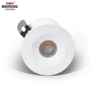 Éclairage <span class=keywords><strong>de</strong></span> découpe <span class=keywords><strong>de</strong></span> 28mm Aluminium sans scintillement 230V Phase Cut Dimmable Puck Light IP67 Downlight Spotlight 3w Led Cabinet Light - Product Image 3