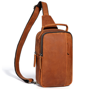 กระเป๋าหนังสะพายข้างผู้ชายแบบครอสบอดี้ หนังเครซี่ฮอร์ส รับผลิตตามแบบ OEM ODM พร้อมสกรีนโลโก้และออกแบบตามสั่งจากโรงงาน - Product Image 5