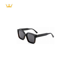 Lunettes de soleil polarisées vintage classiques carrées unisexes avec protection UV, verres TAC personnalisés de luxe, monture en acétate, lunettes de soleil d'extérieur - Product Image 4