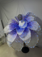 Pleine couleur LED pétale jupe fleur longue robe pour adultes coloré fleur ouverture danse Performance grande balançoire robe moderne
