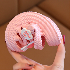 Chaussons d'été pour enfants, motif floral, confortables pour les filles de 2 à 8 ans, antidérapants, tongs de plage, chaussures pour enfants à la maison - Product Image 5