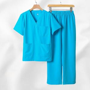 OEM personalizado 3D bordado <span class=keywords><strong>enfermera</strong></span> Scrubs Set transpirable algodón poliéster mujeres enfermería uniforme al por mayor <span class=keywords><strong>de</strong></span> punto <span class=keywords><strong>enfermera</strong></span> traje - Product Image 2