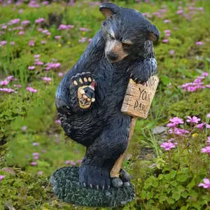 Забавная вытирающая лапы, статуя черного медведя, карлика для наружного украшения