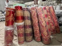 Vente en gros 100% polyester tissu de rideau jacquard rouge européen design lourd respirant avec colorant à motif tissé