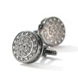 Mancuernillas Redondas Vintage con Pedrería en Gris Pistola - Product Image 4