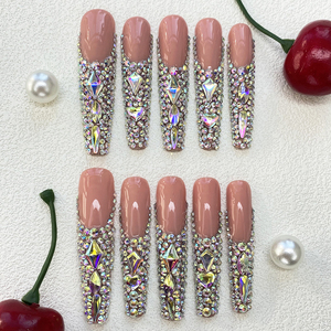 Ongles press-on longs carrés faits main, décoration de luxe exquise, 10 pièces, design unique et glamour, faux ongles en forme de cercueil, manucure artificielle manuelle - Product Image 5