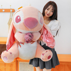 Peluche di <span class=keywords><strong>Stitch</strong></span> con Rosa Rosa Stile Cartone Animato, Bambola <span class=keywords><strong>Lilo</strong></span> & <span class=keywords><strong>Stitch</strong></span>, Commercio all'ingrosso Transfrontaliero - Product Image 3
