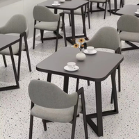 Bon marché, ensemble table de salle à manger de bureau design aspect bois, pieds en fer, thé au lait, café et restaurant, table et chaises bistro