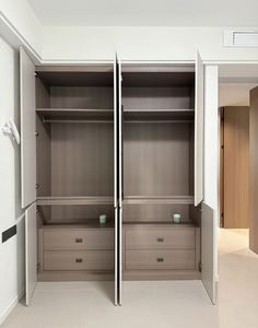Large-Capacity Bedroom <b>Wardrobe</b> - Product Image 3