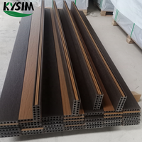 Plancher composite WPC à grain de bois en relief 3D pour commande en gros Plancher extérieur en WPC