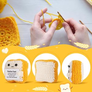 Regalos de <span class=keywords><strong>Cumpleaños</strong></span> Hechos a Mano: Peluche de Tostada de Ganchillo, Regalos de 18 <span class=keywords><strong>Cumpleaños</strong></span> para Mujeres, Niñas, Niños, Hija, Hijo, <span class=keywords><strong>Hermana</strong></span>, Amiga, Decoración de Escritorio - Product Image 4