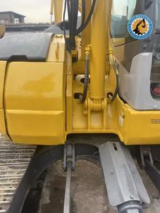 Mini-excavatrice Komatsu PC78-6 utilisée dans de multiples contextes, parfaite pour l'ingénierie municipale et l'agriculture - Product Image 6