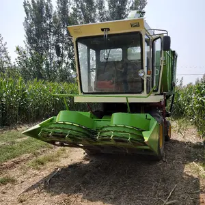 Ramasseuse de fourrage d'ensilage à double rangée de tiges de maïs napier récolteuse de fourrage à herbe tracteur automoteur récolteuse de fourrage