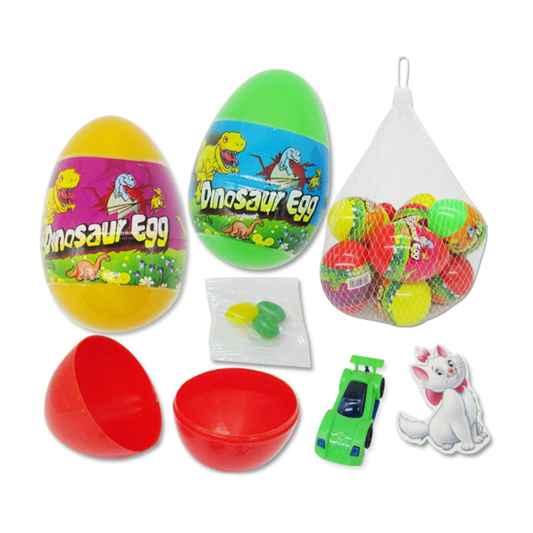 Недорогая пластиковая большая игрушка-яйцо, конфеты