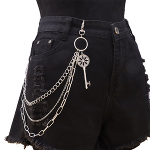 จี้กุญแจสไตล์เรโทรสุดเท่ห์ สายคาดเอวโลหะหลายชั้น สำหรับใส่ทุกวัน แฟชั่นฮิปฮอปสำหรับทุกเพศ  โซ่คล้องตัว  ทำจากโลหะผสมสังกะสี - Product Image 1