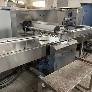 Ligne <span class=keywords><strong>de</strong></span> production <span class=keywords><strong>de</strong></span> gâteaux automatique avancée, haute vitesse, contrôlée par PLC, <span class=keywords><strong>usine</strong></span> <span class=keywords><strong>de</strong></span> <span class=keywords><strong>fabrication</strong></span> <span class=keywords><strong>de</strong></span> muffins - Product Image 1