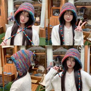 Gorro de punto con degradado de arcoíris Xi Boyu con correas ajustables, estilo cálido de invierno para mujer - Product Image 3