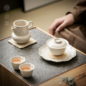 Tasse de justice en céramique avec glaçure en cendres de bois, ensemble de thé Kung Fu Dehua, tasse égaliseuse pour le service du thé - Product Image 3