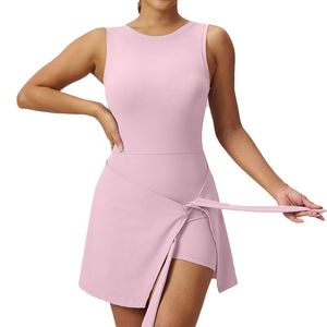Robe de sport moulante deux pièces pour femmes et jupe de pickleball avec bretelles fines pour le fitness, le yoga, le golf et le tennis - Product Image 3