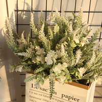 Bestseller Realistische Künstliche Lavendel-Dekorationsblumen 35cm Leichtgewichtig Langlebig für Muttertag Hochzeit Abschlussfeier Chinesisch