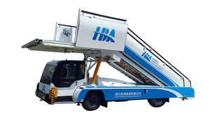 Tracteur d'escaliers d'embarquement pour passagers VIP de taille moyenne, à usage aéroportuaire, entièrement électrique, norme d'émission Euro 5, 4x2, suspension pneumatique, neuf - Product Image 2