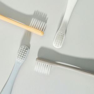 Lot de 4 brosses à dents ultra douces à poils micro-nano, 20 000 brins, couleurs variées, en gros, à prix abordable - Product Image 3