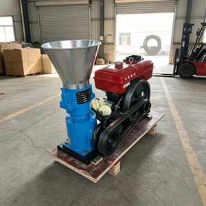 Machine à granulé<span class=keywords><strong>s</strong></span> d'aliments pour animaux |   Moulin à granulé<span class=keywords><strong>s</strong></span> portable à moteur diesel pour la fabrication d'aliments pour le bétail et la volaille des petites exploitations agricoles - Product Image 1