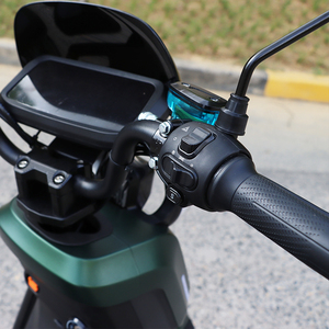 สกู๊ตเตอร์ไฟฟ้าสำหรับผู้ใหญ่รุ่นใหม่ 2000W พร้อมแบตเตอรี่ลิเธียม 60V - Product Image 4