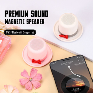 Mini altavoz inalámbrico multifuncional con soporte magnético fuerte <span class=keywords><strong>para</strong></span> teléfono <span class=keywords><strong>celular</strong></span>, computadora, nevera <span class=keywords><strong>para</strong></span> exteriores, bicicleta, gran idea de regalo - Product Image 6