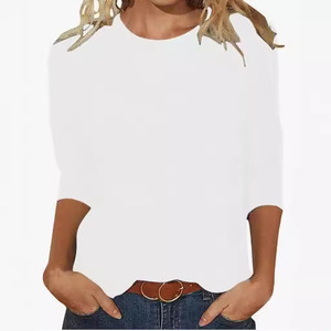 Camiseta de verano de manga siete cuartos para mujer, estilo étnico, floral, bonita, holgada, con cuello redondo y estampado - Product Image 3